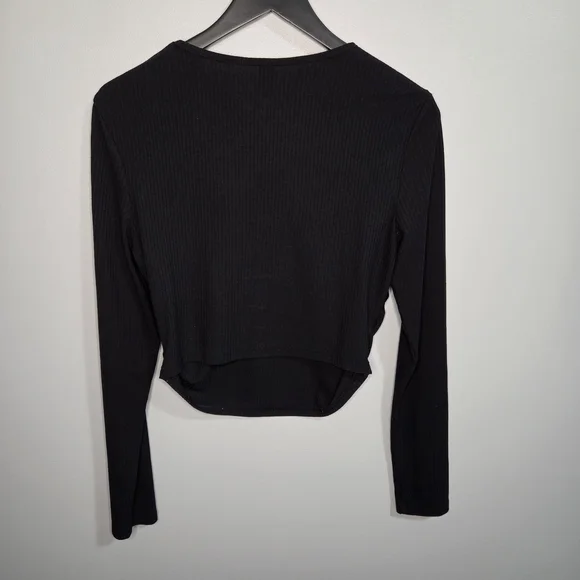 Black Ribbed Long Sleeve Ruched Side Crop Top - Size Large - Picture 4 of 8
